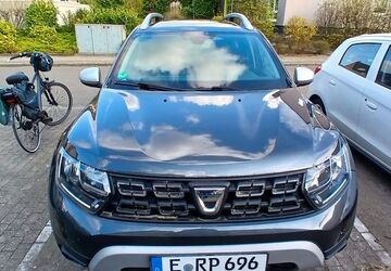 Dacia Duster 90.000 km 10.900 &euro; Essen 45355