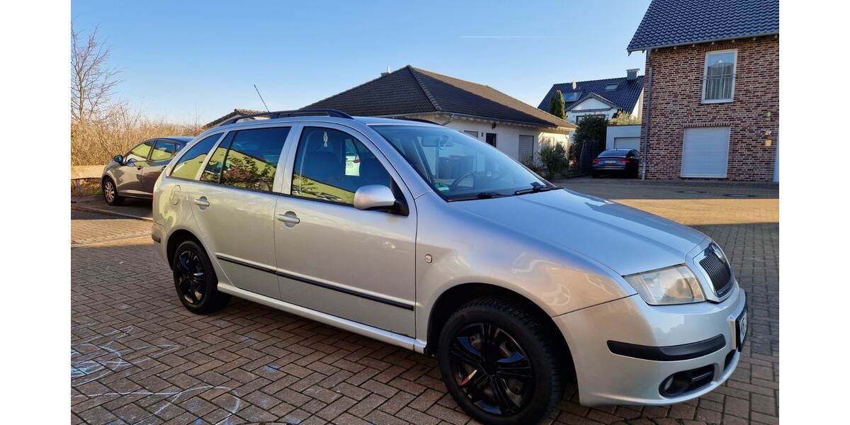 Skoda Fabia 389.000 km 1.380 &euro; Dormagen 41539
