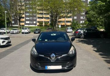 Renault Clio 109.000 km 5.499 &euro; Essen 45279