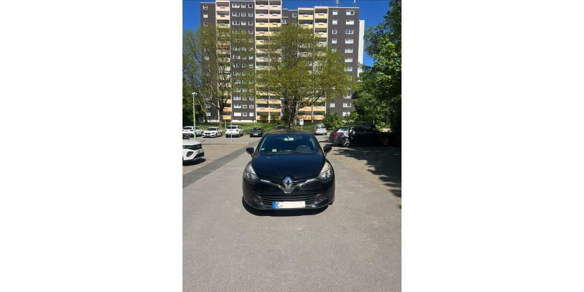 Renault Clio 109.000 km 5.499 &euro; Essen 45279