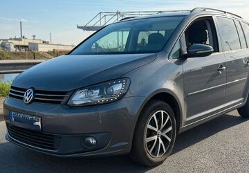 VW Touran 295.315 km 5.900 &euro; Duisburg 47138