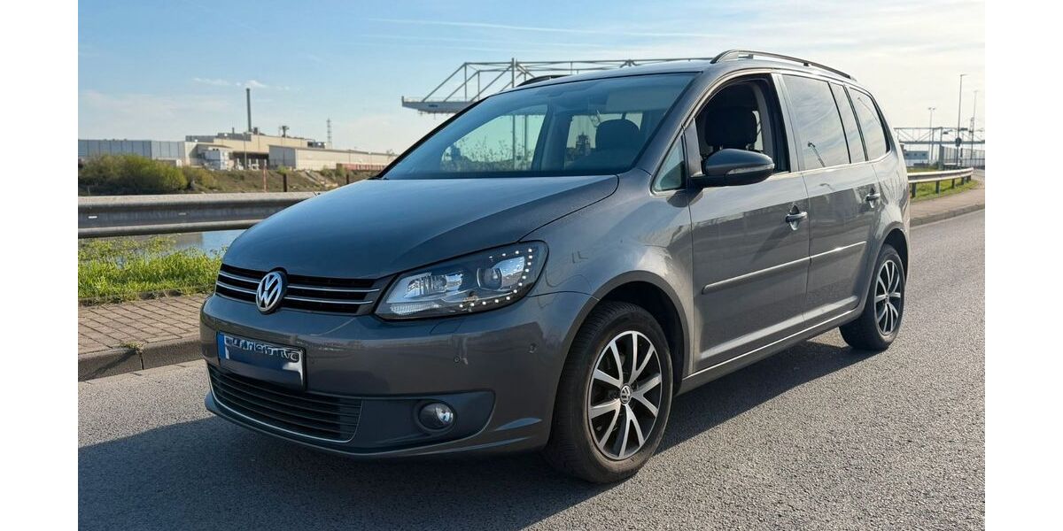 VW Touran 295.315 km 5.900 &euro; Duisburg 47138