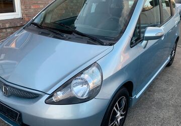 Honda Jazz 192.000 km 3.450 &euro; Moers 47443