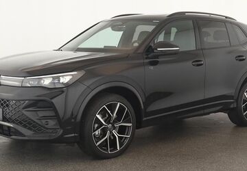VW Tiguan 17.500 km 47.584 &euro; Düsseldorf 40233