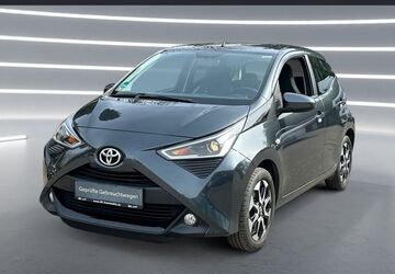 Toyota Aygo (X) 105.060 km 9.890 &euro; Remscheid 42859