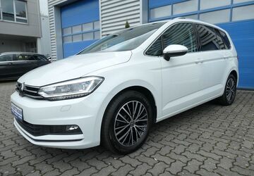 VW Touran 115.519 km 22.850 &euro; Monheim 40789