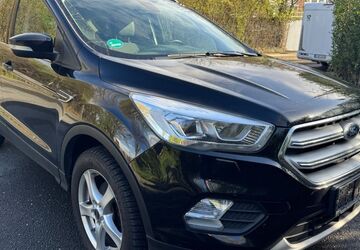 Ford Kuga 109.000 km 9.300 &euro; Essen 45147