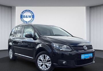 VW Touran 157.231 km 7.999 &euro; Krefeld 47805