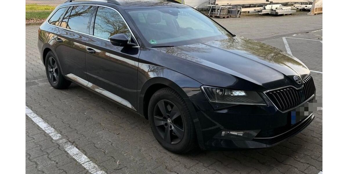 Skoda Superb 217.000 km 11.900 &euro; Meerbusch 40670