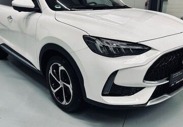 MG HS 31.000 km 19.889 &euro; Haan 42781