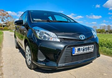 Toyota Yaris 43.000 km 9.500 &euro; Meerbusch 40668