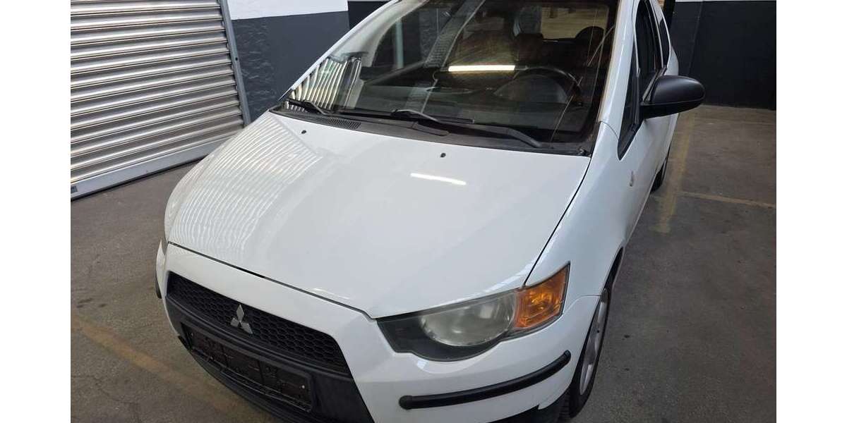 Mitsubishi Colt 177.000 km 1.390 &euro; Wuppertal 42281