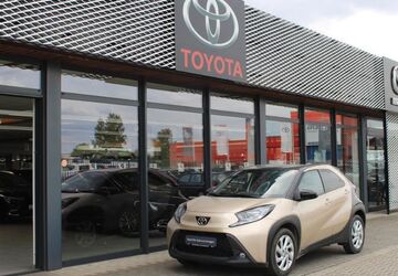 Toyota Aygo (X) 53.807 km 12.740 &euro; Moers 47441