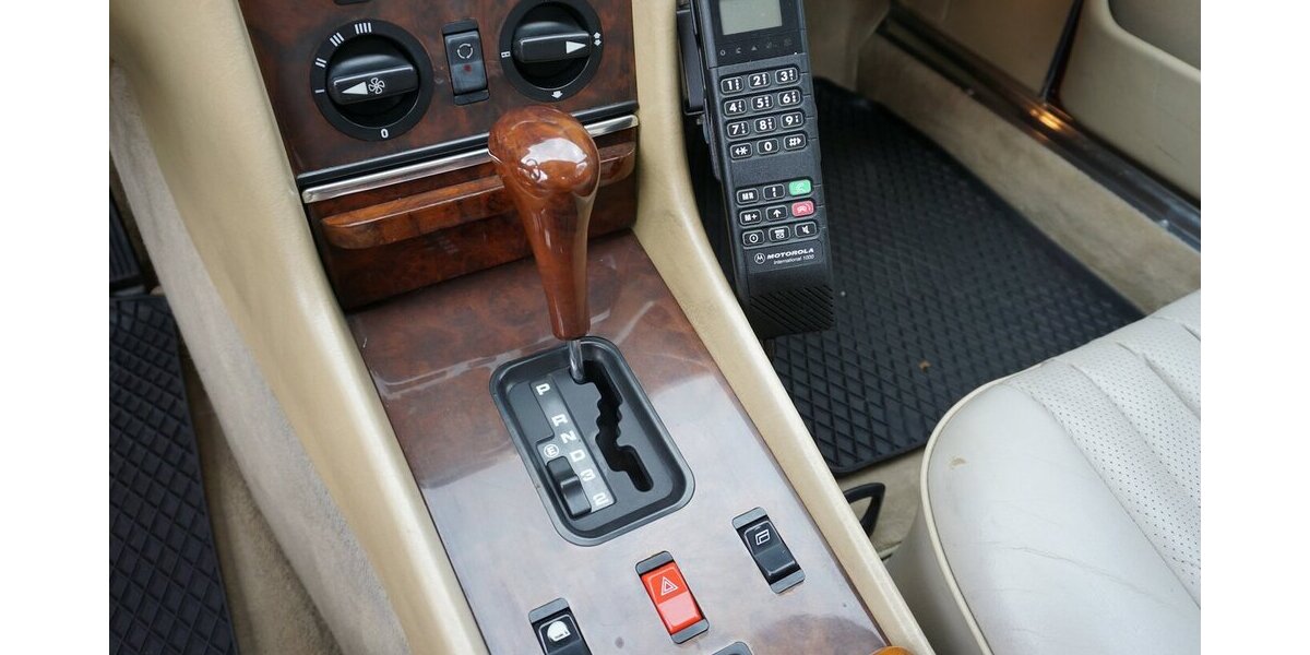 Mercedes-Benz SL 300 SL Leder Automatik BRD Service neu 124.434 km 37.900 &euro; Wuppertal 42327
