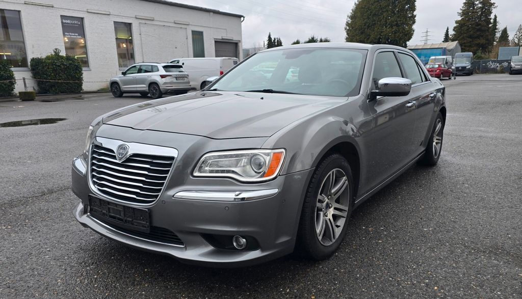 Lancia Thema 160.000 km 8.590 &euro; Düsseldorf - Bezirk 8 40231