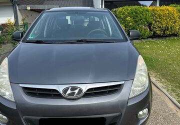 Hyundai i20 166.246 km 2.950 &euro; Oberhausen 46047