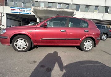 Nissan Almera 38.600 km 3.050 &euro; Düsseldorf 40470