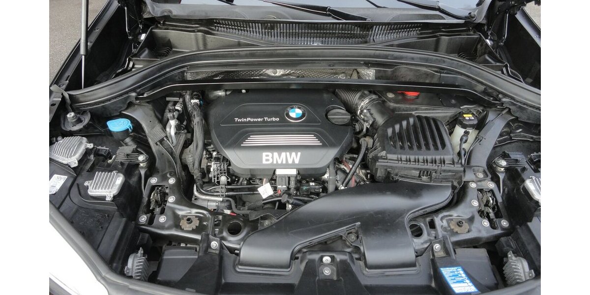 BMW X1 20 d xLine 4x4 Autom Navi Leder SHZ PDC LED 208.000 km 14.999 &euro; Neuss 41462