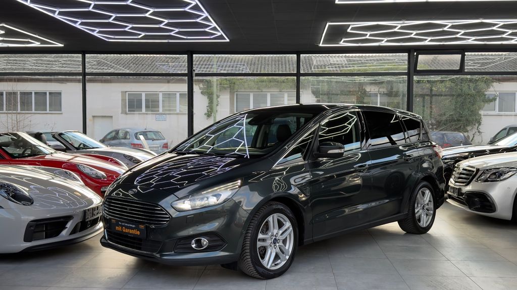 Ford S-Max 83.792 km 22.850 &euro; Essen 45141