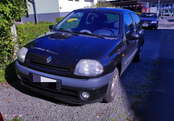 Renault Clio 122.280 km 1.650 &euro; Solingen 42651