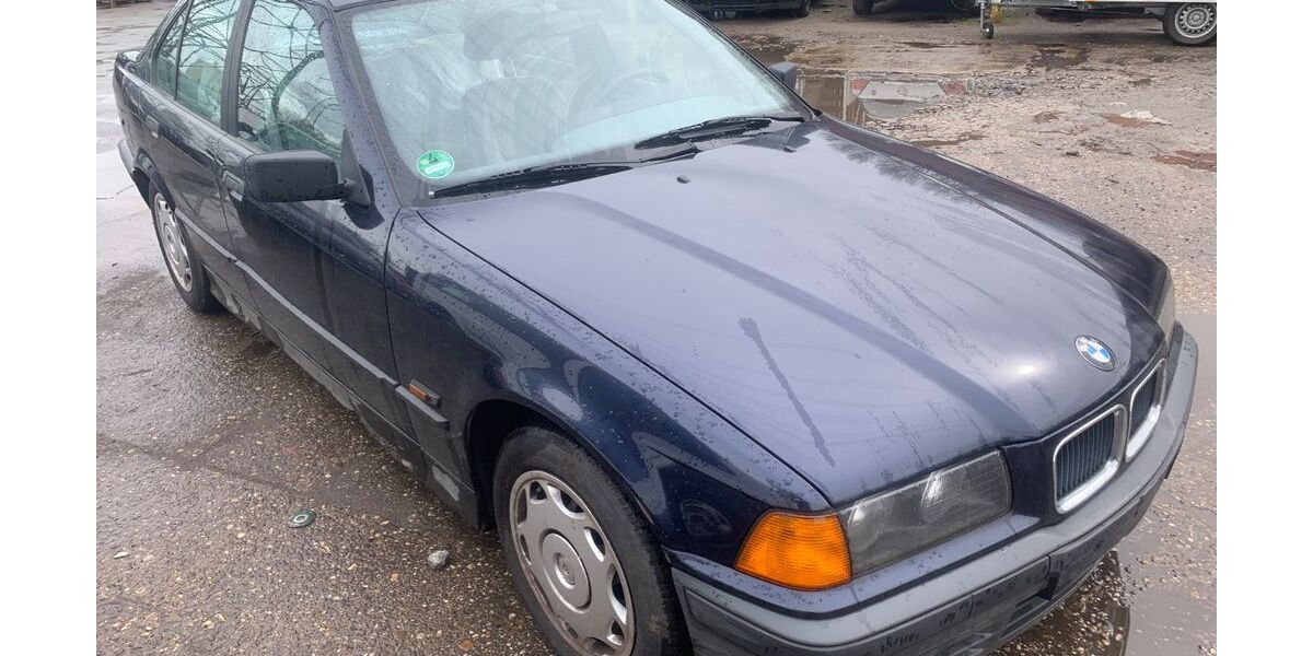 BMW 318 196.000 km 1.850 &euro; Bottrop 46238