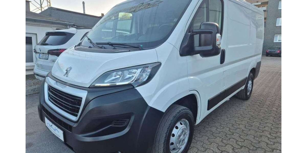 Peugeot Boxer 118.000 km 11.990 &euro; Düsseldorf 40591