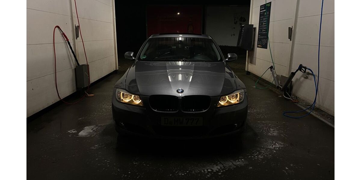 BMW 318 130.000 km 8.500 &euro; Düsseldorf 40591