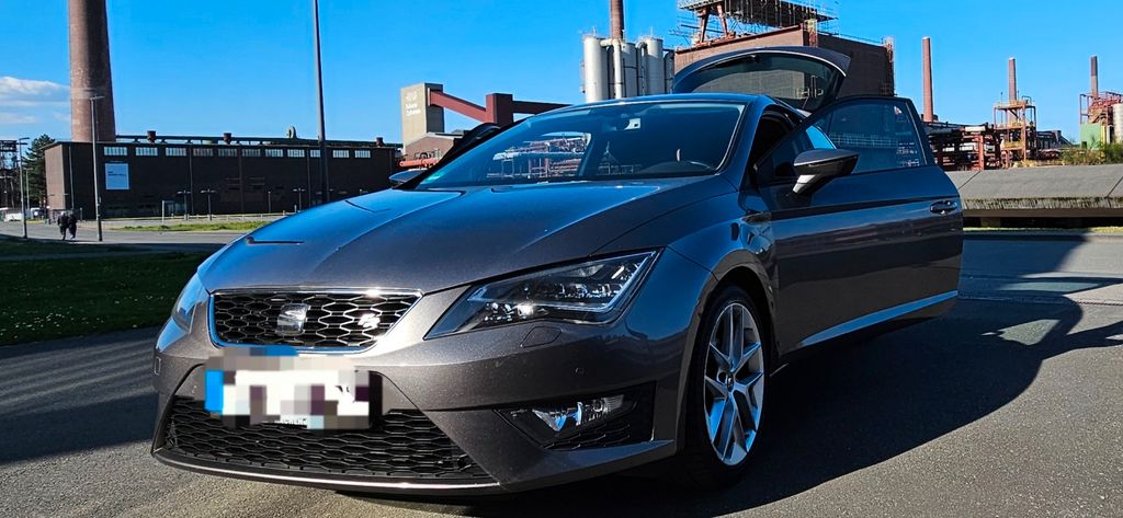 Seat Leon 159.064 km 7.700 &euro; Essen 45141