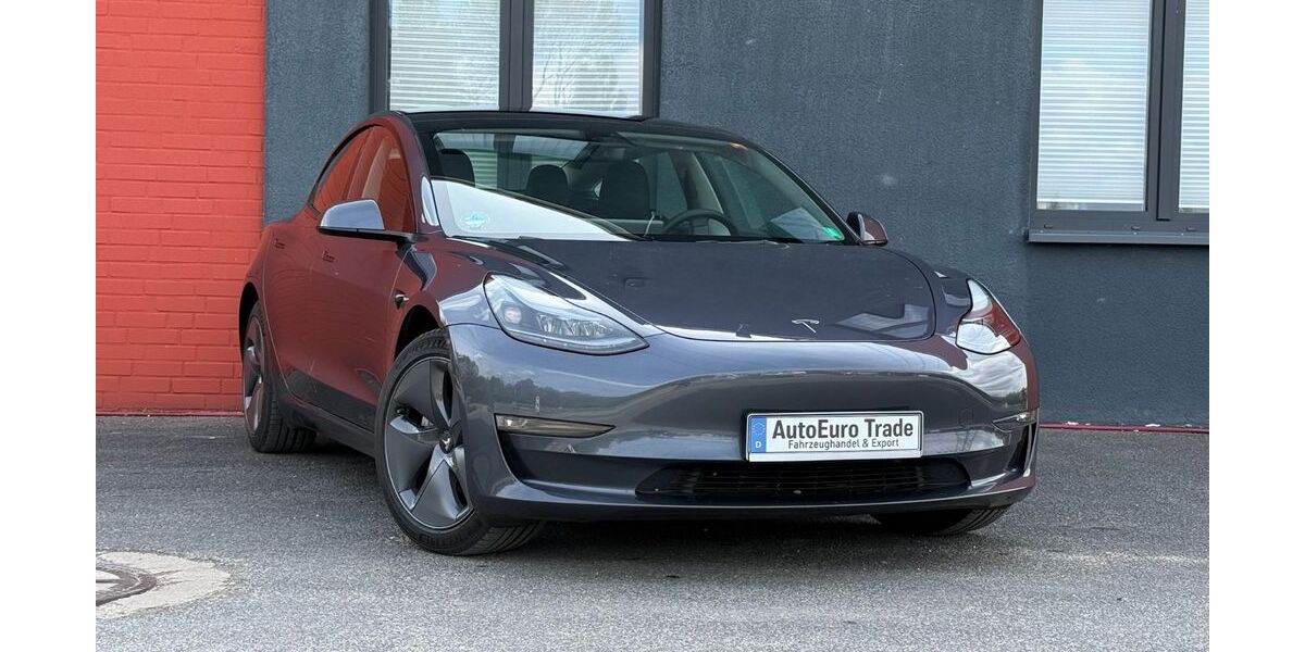 Tesla Model 3 81.271 km 28.200 &euro; Neuss 41472