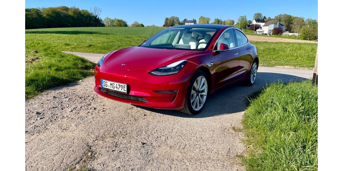 Tesla Model 3 155.000 km 19.900 &euro; Solingen 42719