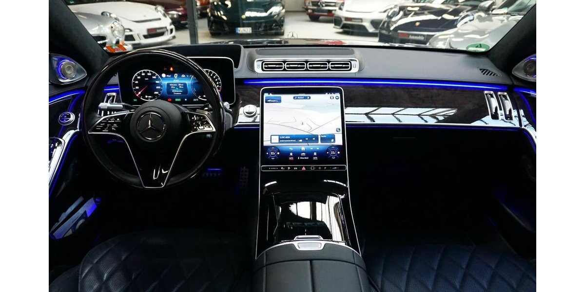 Mercedes-Benz S 580 e 4M AMG HA-Lenk.Exkl. Fond TV 4D NP209.- 38.350 km 105.500 &euro; Wuppertal 42327