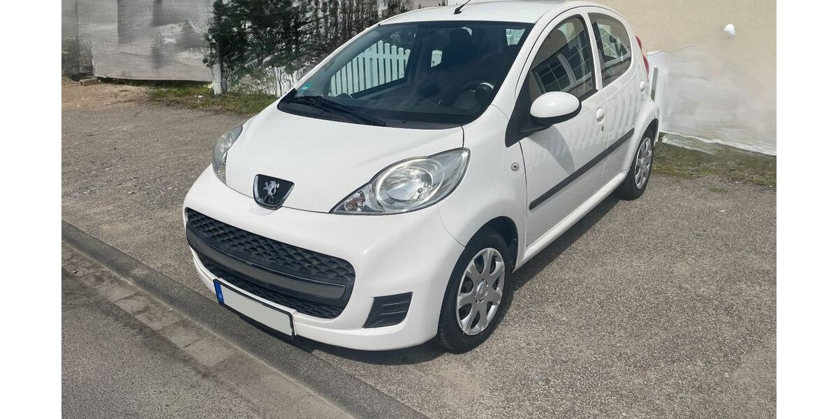 Peugeot 107 31.000 km 4.100 &euro; Solingen 42699