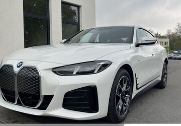 BMW i4 12.000 km 49.440 &euro; Essen 45134