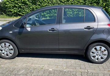 Toyota Yaris 144.000 km 3.750 &euro; Willich 47877