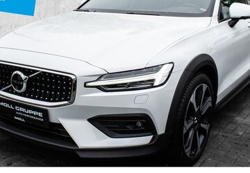 Volvo V60 Cross Country 28.974 km 37.750 &euro; Düsseldorf 40474