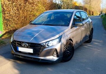 Hyundai i20 60.829 km 10.000 &euro; Düsseldorf 40231