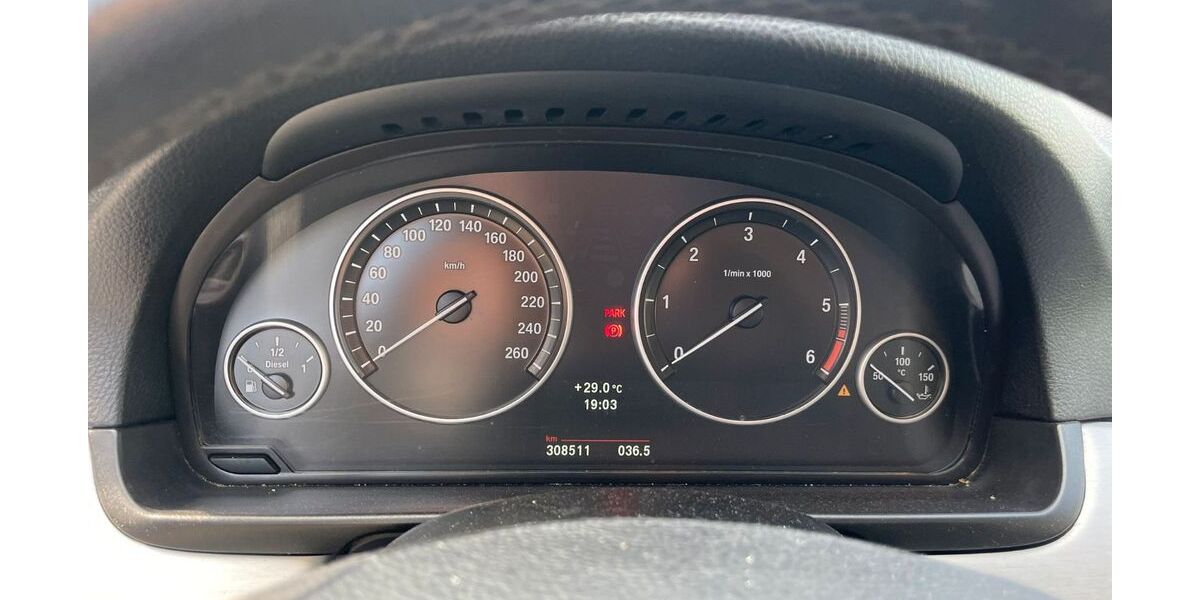 BMW 520 308.511 km 6.099 &euro; Essen 45356