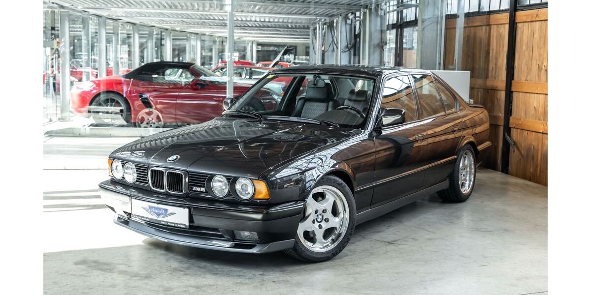 BMW M5 133.077 km 34.890 &euro; Düsseldorf 40591