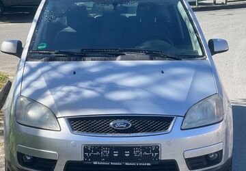Ford Focus 82.281 km 5.299 &euro; Essen 45276