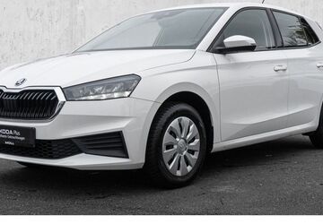 Skoda Fabia 42.756 km 14.430 &euro; Düsseldorf 40474