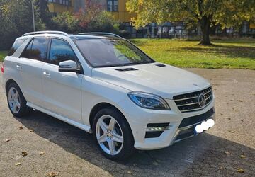Mercedes-Benz ML 350 221.000 km 18.500 &euro; Velbert 42551