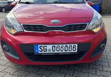 Kia Rio 110.000 km 4.980 &euro; Solingen 42655