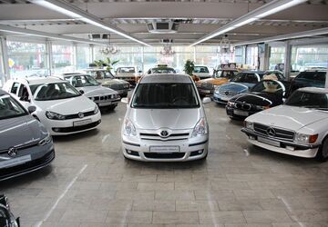 Toyota Corolla Verso 225.000 km 3.990 &euro; Essen 45356