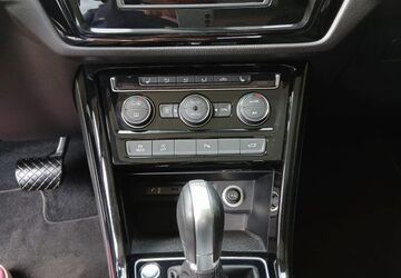 VW Touran 145.000 km 16.500 &euro; Ratingen 40878