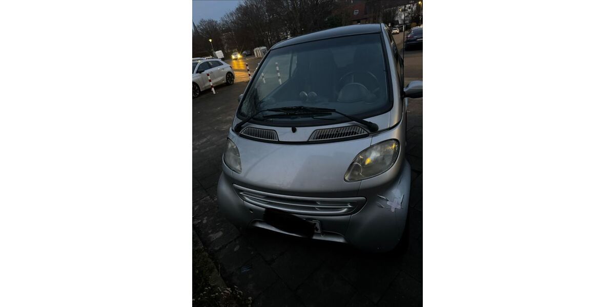 Smart ForTwo 86.000 km 2.100 &euro; Düsseldorf 40625