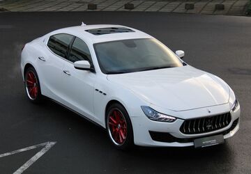 Maserati Ghibli 118.564 km 27.490 &euro; Düsseldorf 40233