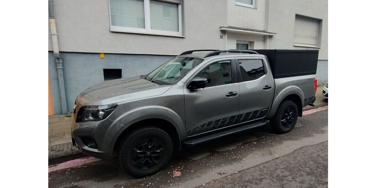 Nissan Navara 89.500 km 27.300 &euro; Essen 45130