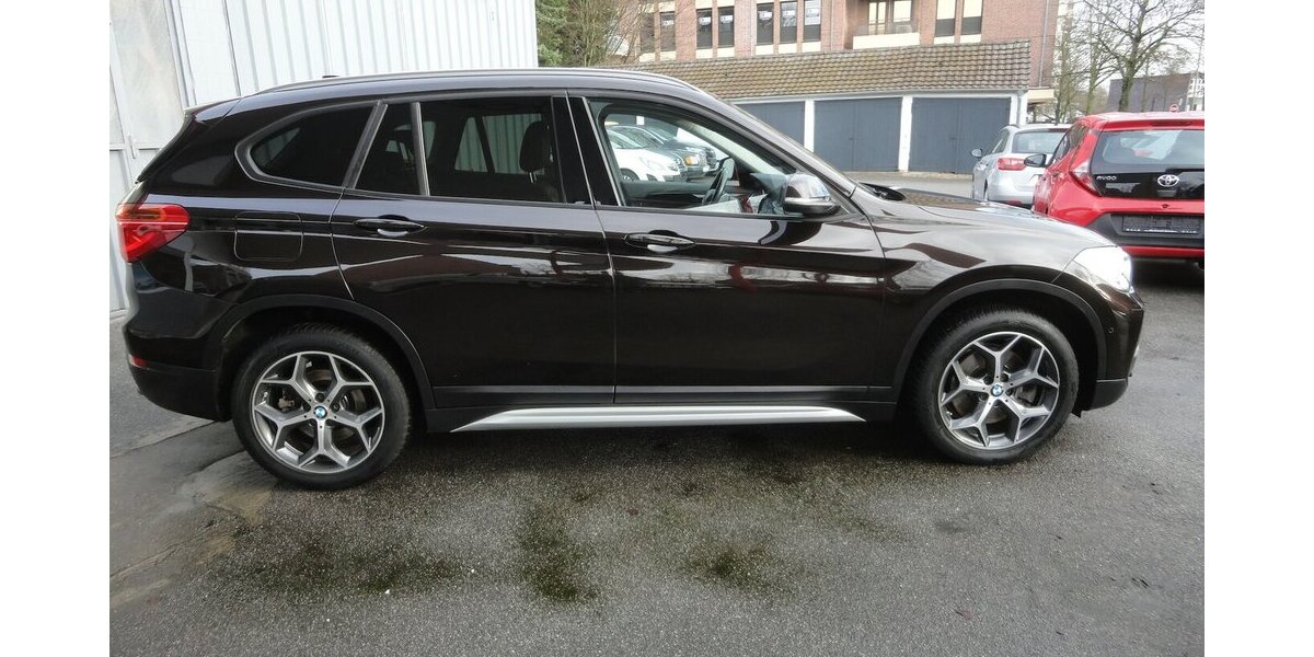 BMW X1 20 d xLine 4x4 Autom Navi Leder SHZ PDC LED 208.000 km 14.999 &euro; Neuss 41462