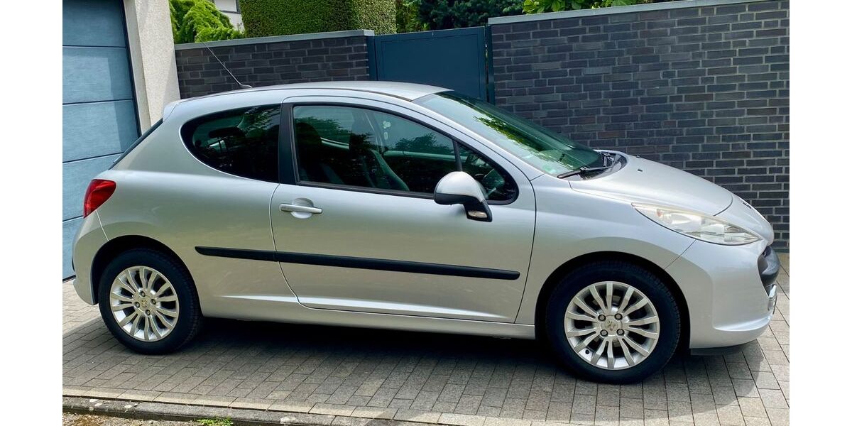 Peugeot 207 80.000 km 4.700 &euro; Neuss 41464