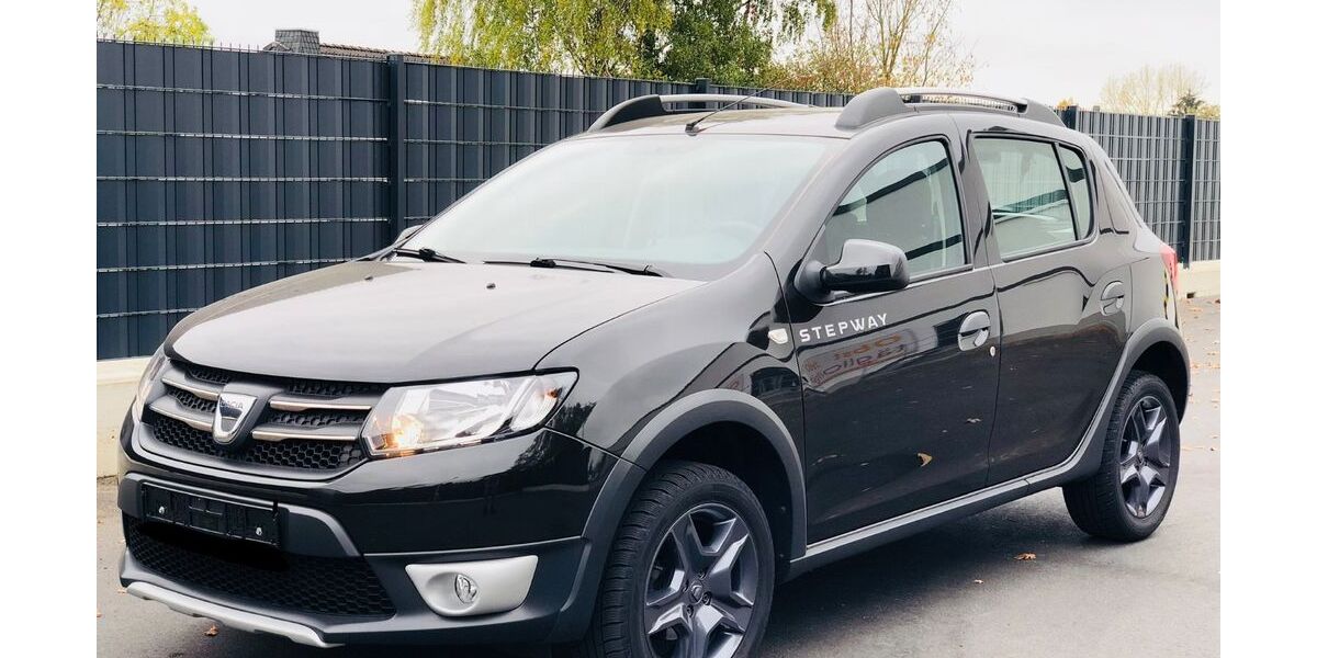 Dacia Sandero 60.000 km 6.499 &euro; Solingen 42655